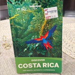 Discover Costa Rica Guidebook